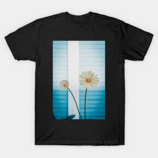 Abstract daisies T-Shirt